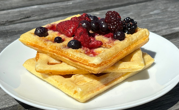 Unbelievably Delicious Golden Waffles (38.5g of protein per serve!) 🧇